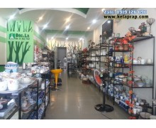 1. KỆ TRƯNG BÀY: Gốm Sứ TCMN - Mây Tre Lá